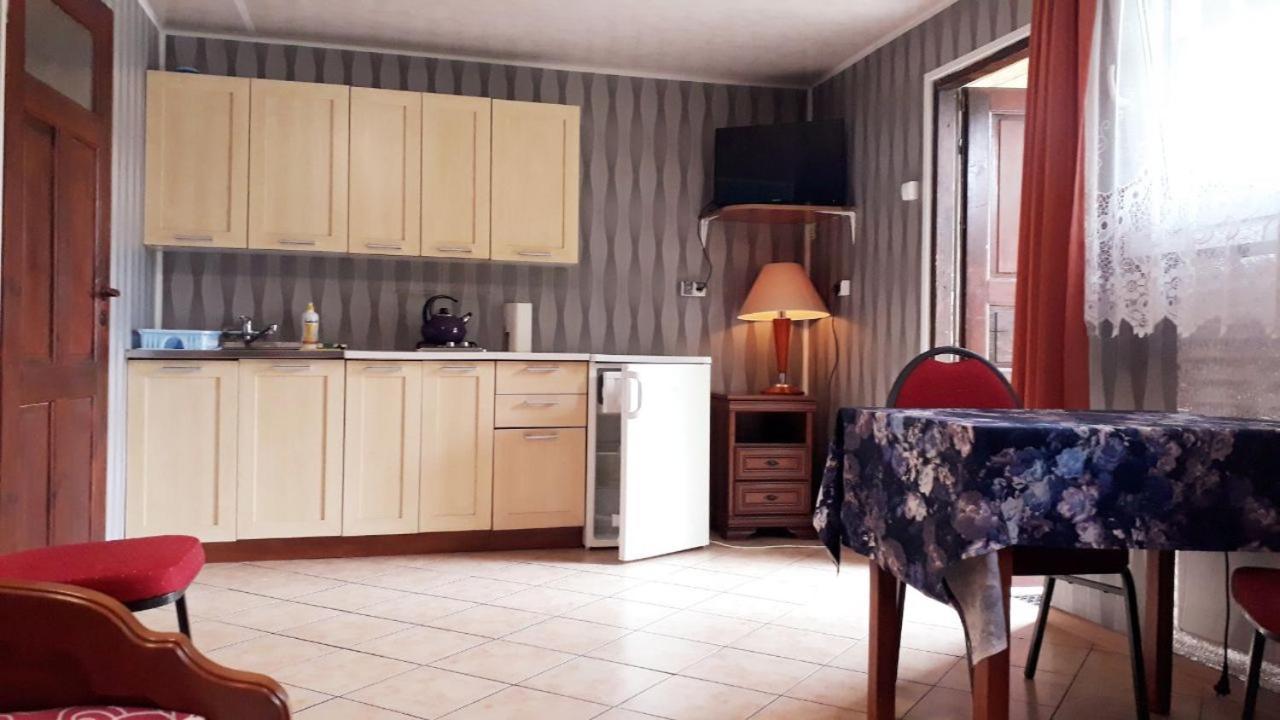 Ow Wilk - Pokoje I Domki Z Aneksami Kuchennymi, Parking, Plac Zabaw Леба Экстерьер фото